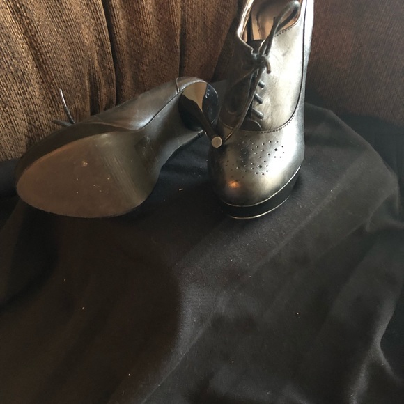 Heels - Picture 2 of 2